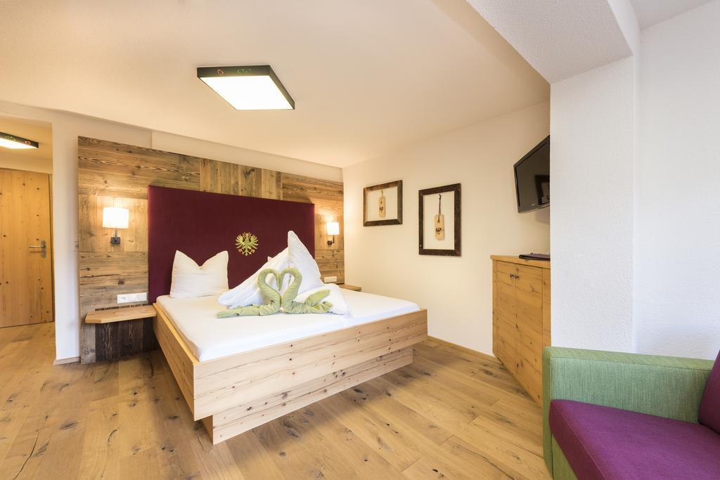 Pure Panoramahotel Erika Superior Neustift im Stubaital Szoba fotó